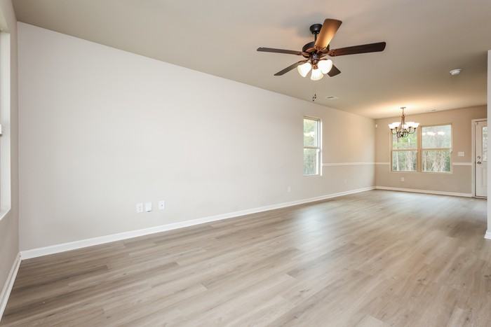 306 Mill Meadow Rd - Photo 4 of 20