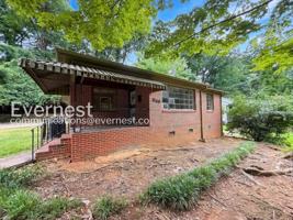 featured image of 848 Vanderbilt St