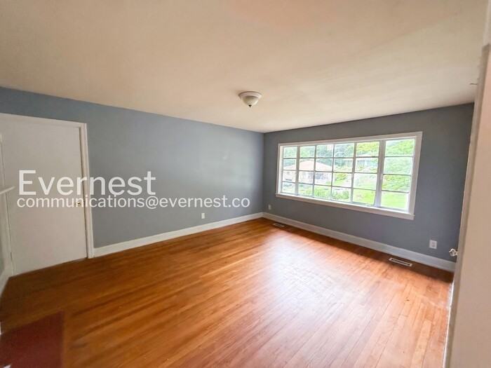 848 Vanderbilt St - Photo 6 of 21