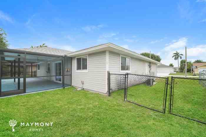 3815 Sw 6th Ave - Photo 2 of 3