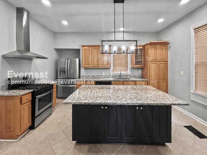 225 Woodward Ave Se - Photo 2 of 20