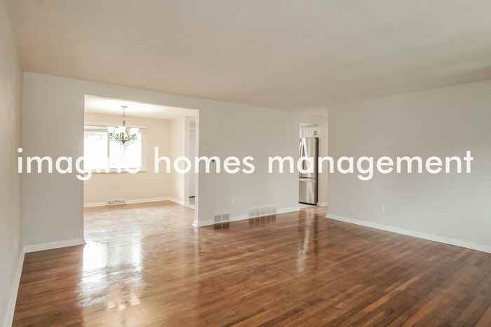 10503 Roseway Blvd - Photo 5 of 17