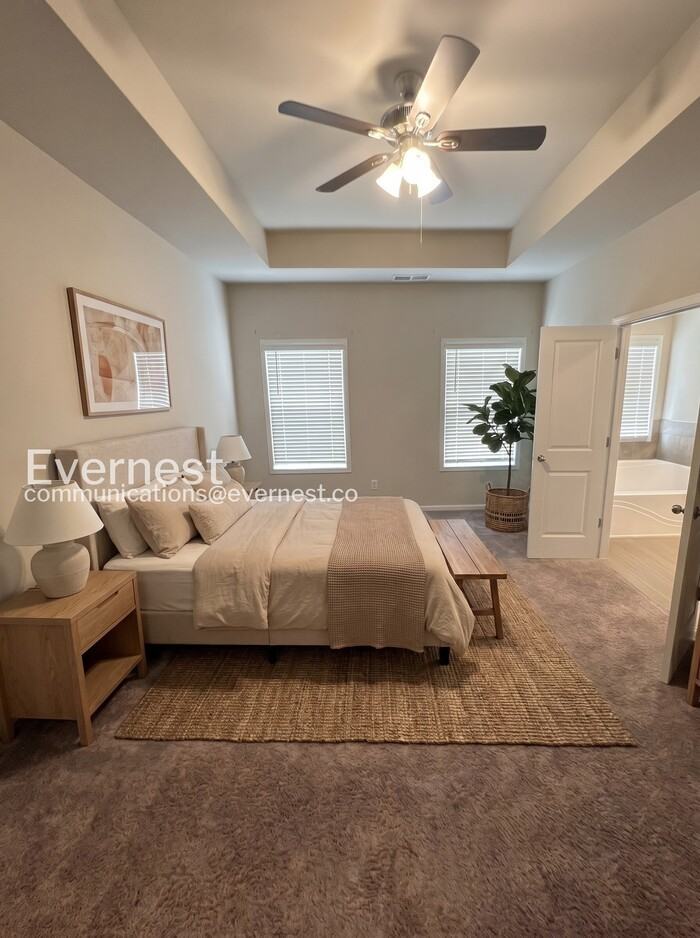141 Culver St - Photo 4 of 26