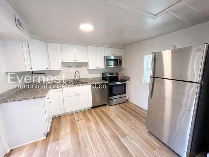 1130 Quash St - Photo 2 of 14