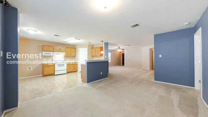 109 Covey Ln - Photo 3 of 18