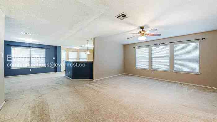 109 Covey Ln - Photo 5 of 18
