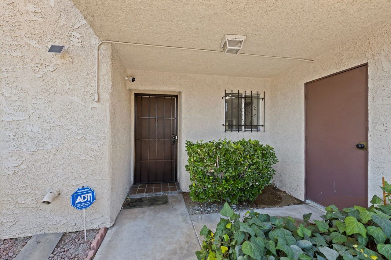 1783 Jupiter Ct - Photo 2 of 28