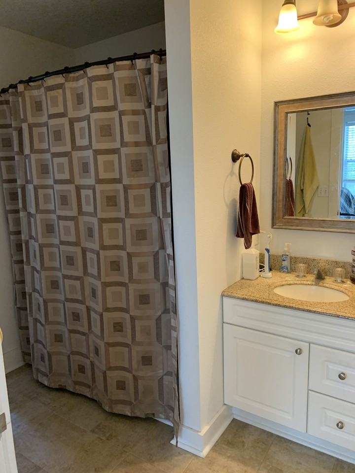 916 S Hatch St #202 - Photo 6 of 9