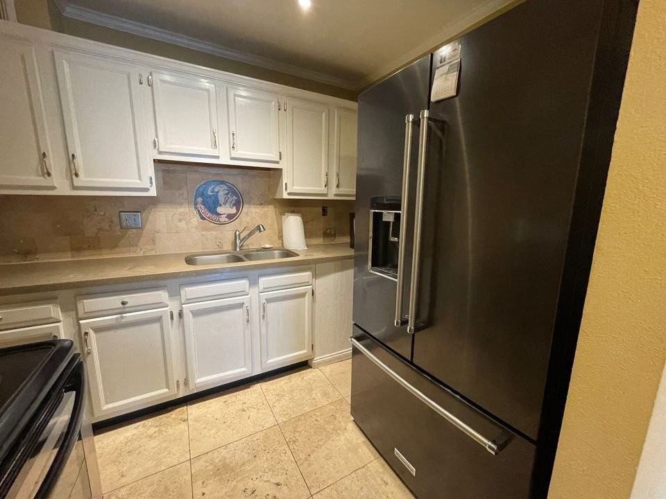 405 Dunwoody St #3 - Photo 6 of 24