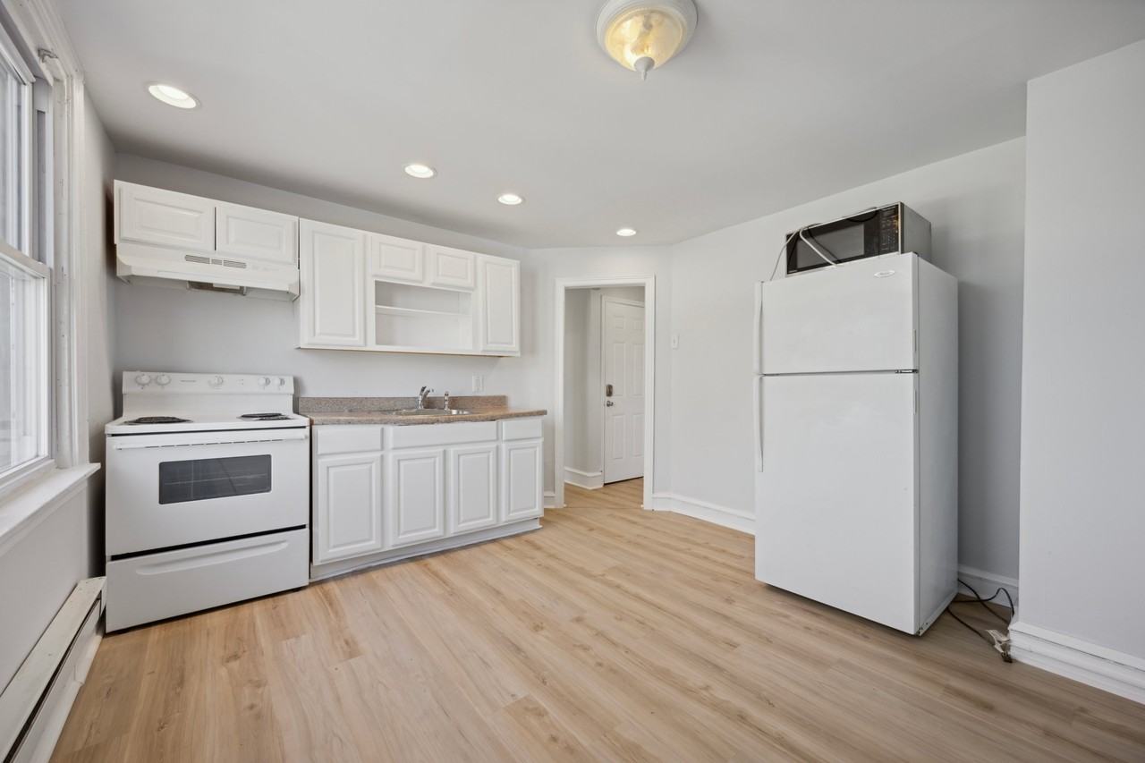 1873 E Tulpehocken St #2 - Photo 3 of 8