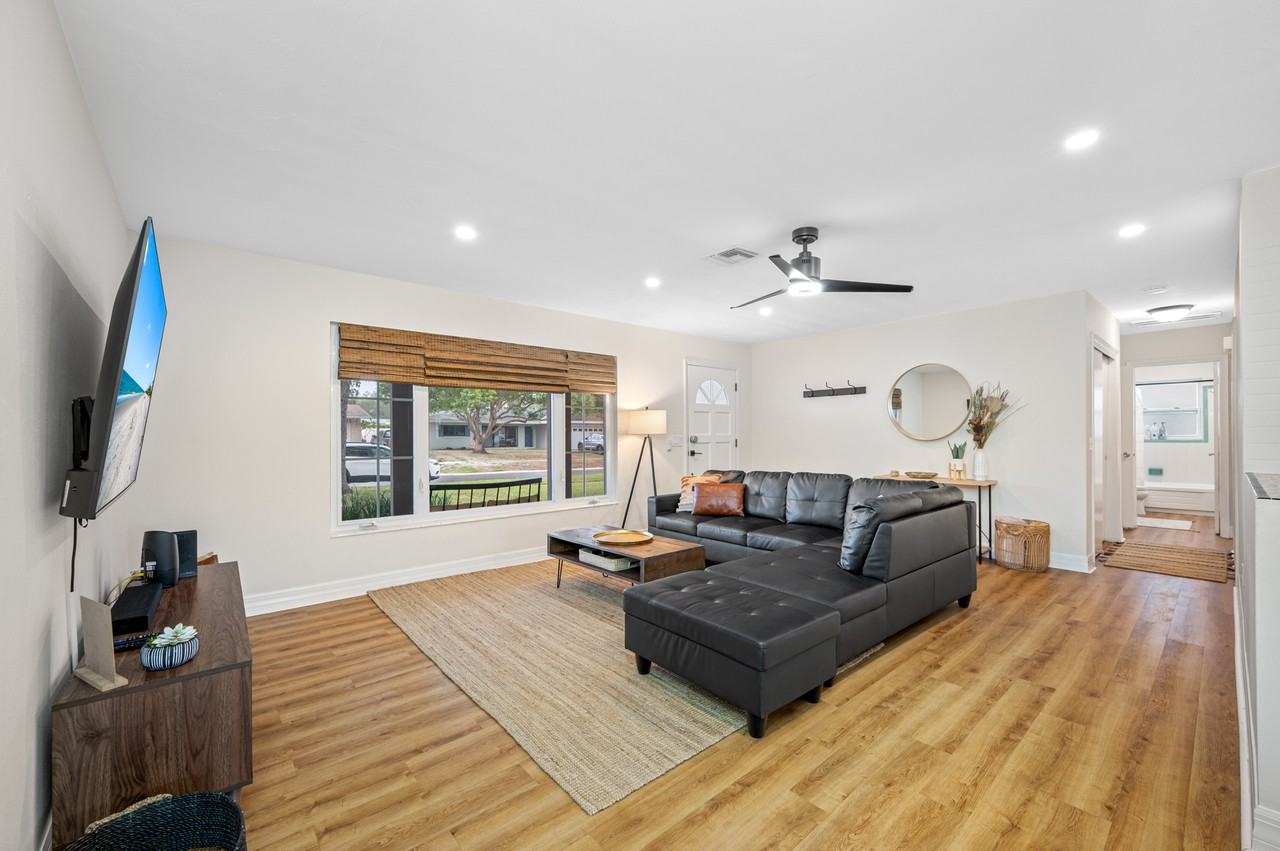 1679 Leisure Dr #NA - Photo 4 of 42