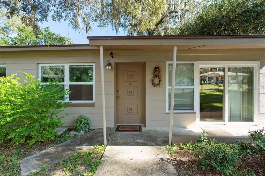 221 Se 70th St #NA - Photo 2 of 34