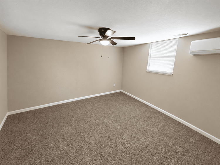 531 Davis St #4 - Photo 4 of 9