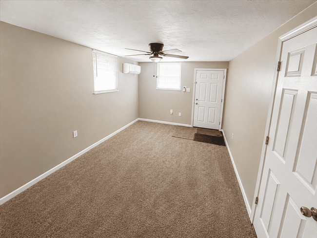 531 Davis St #4 - Photo 5 of 9