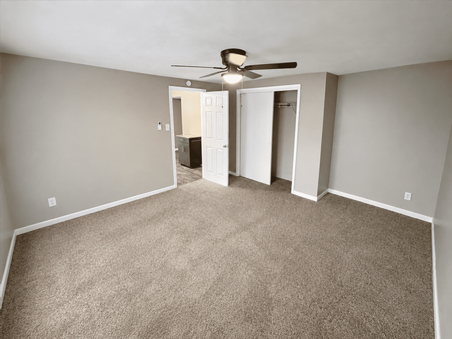 531 Davis St #4 - Photo 6 of 9