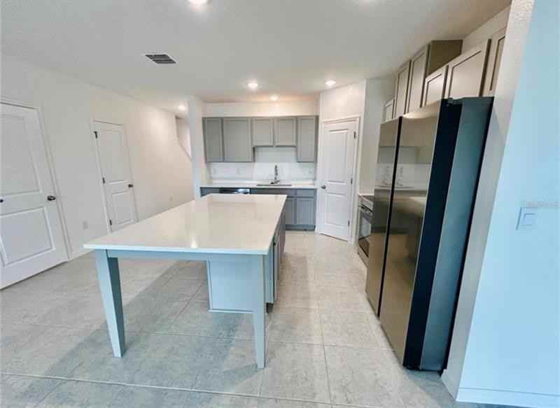 10817 Ironwood Tree Way - Photo 2 of 17