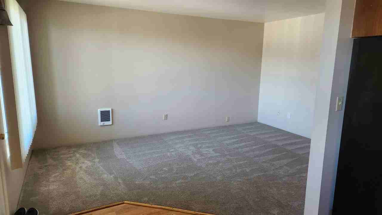614 6th Ave N #18 - Photo 7 of 12