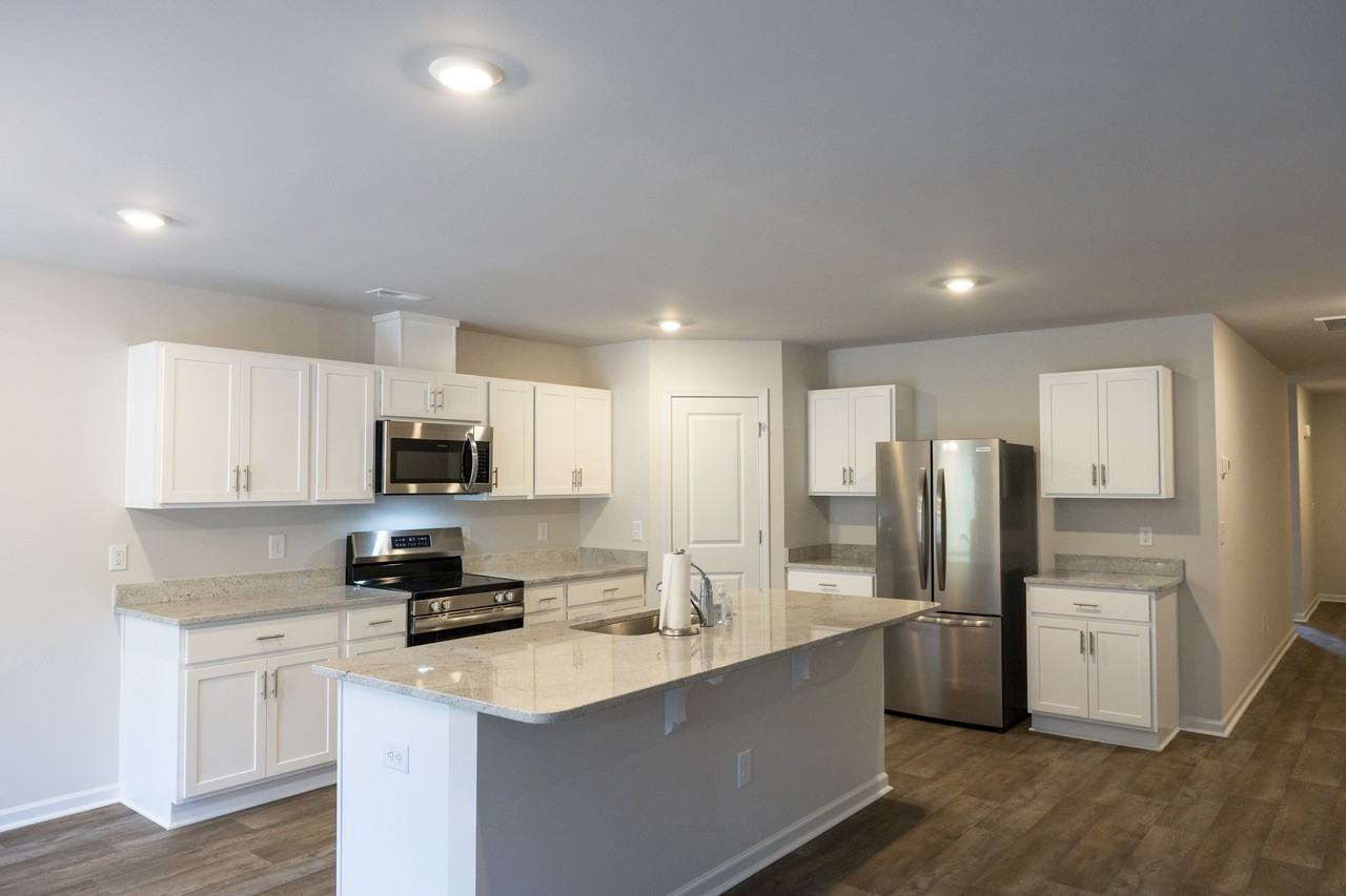 5308 Meagan Ln Ne #NA - Photo 5 of 28