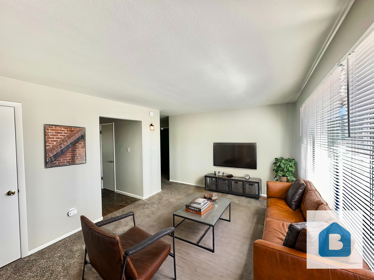 6450 Chippewa Rd - Photo 2 of 5