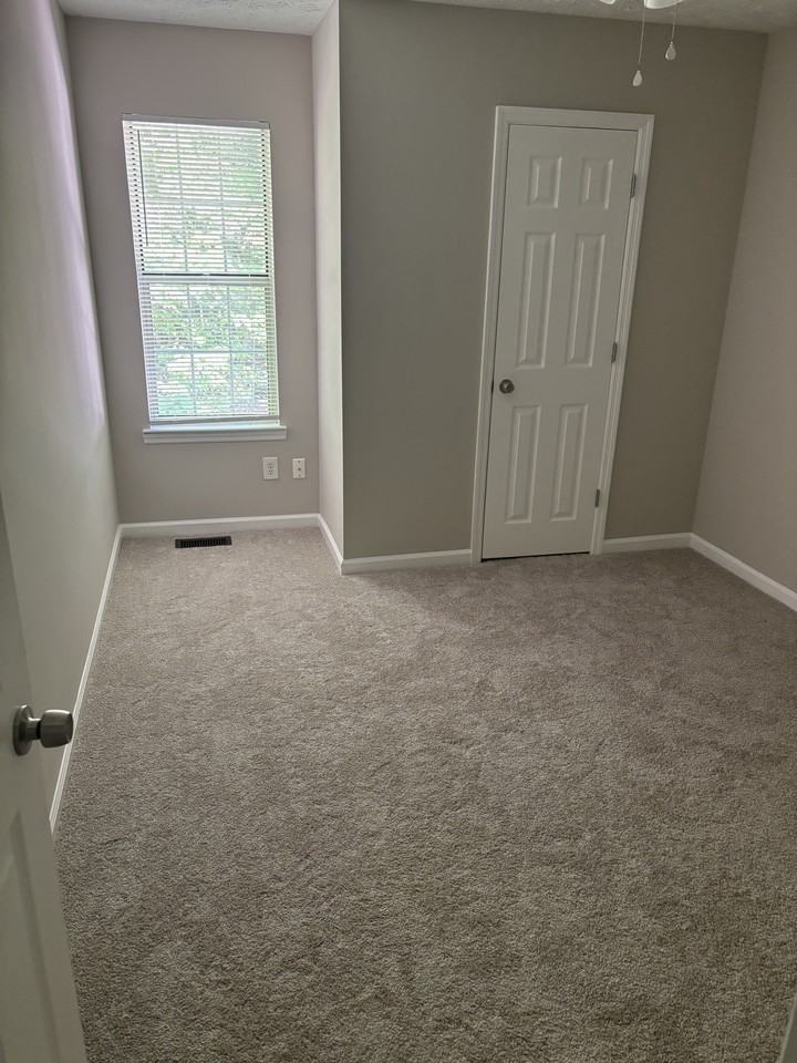 3465 Lee Ct Nw - Photo 2 of 6