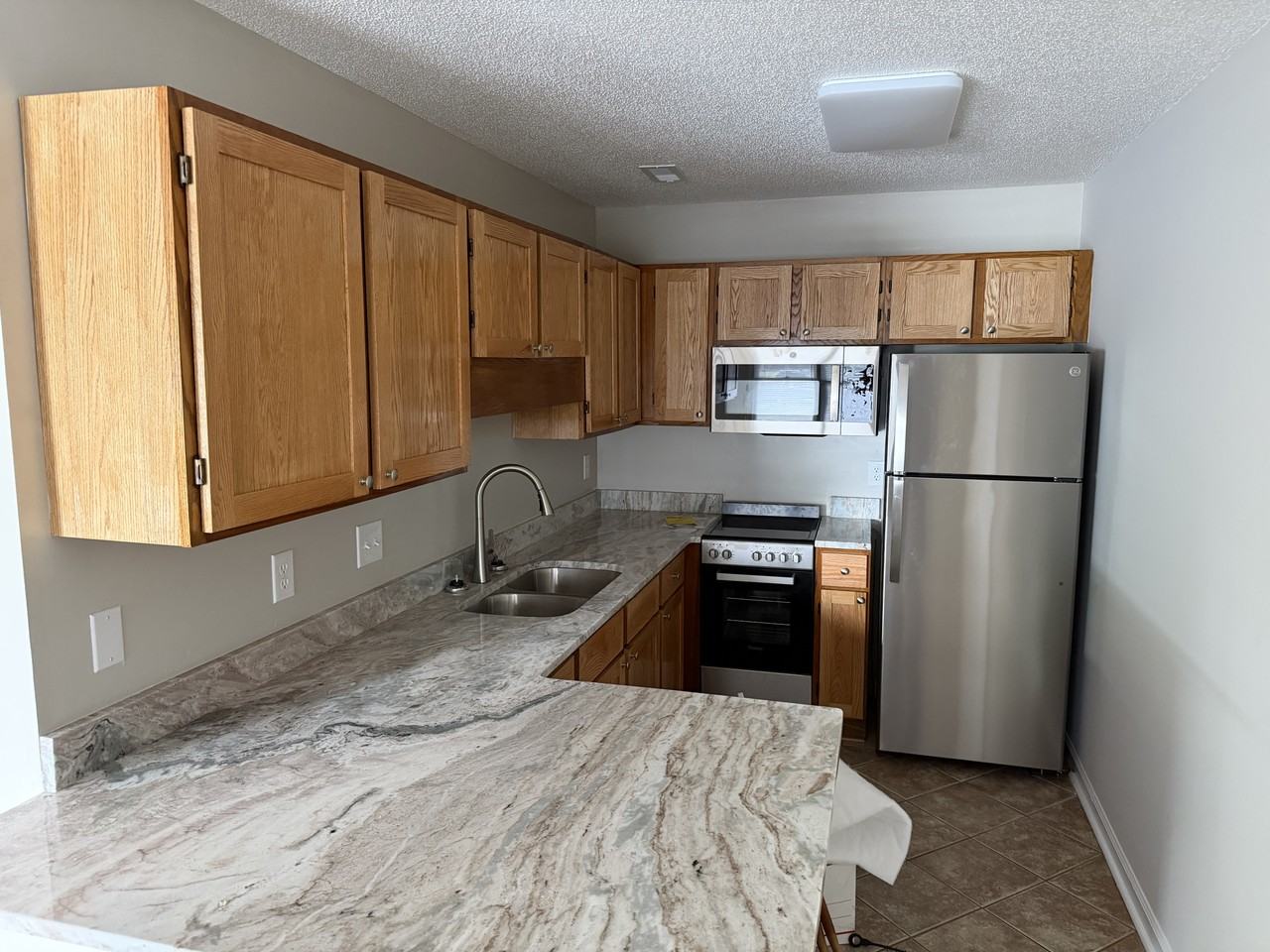 1810 Greens Blvd #2 - Photo 2 of 7