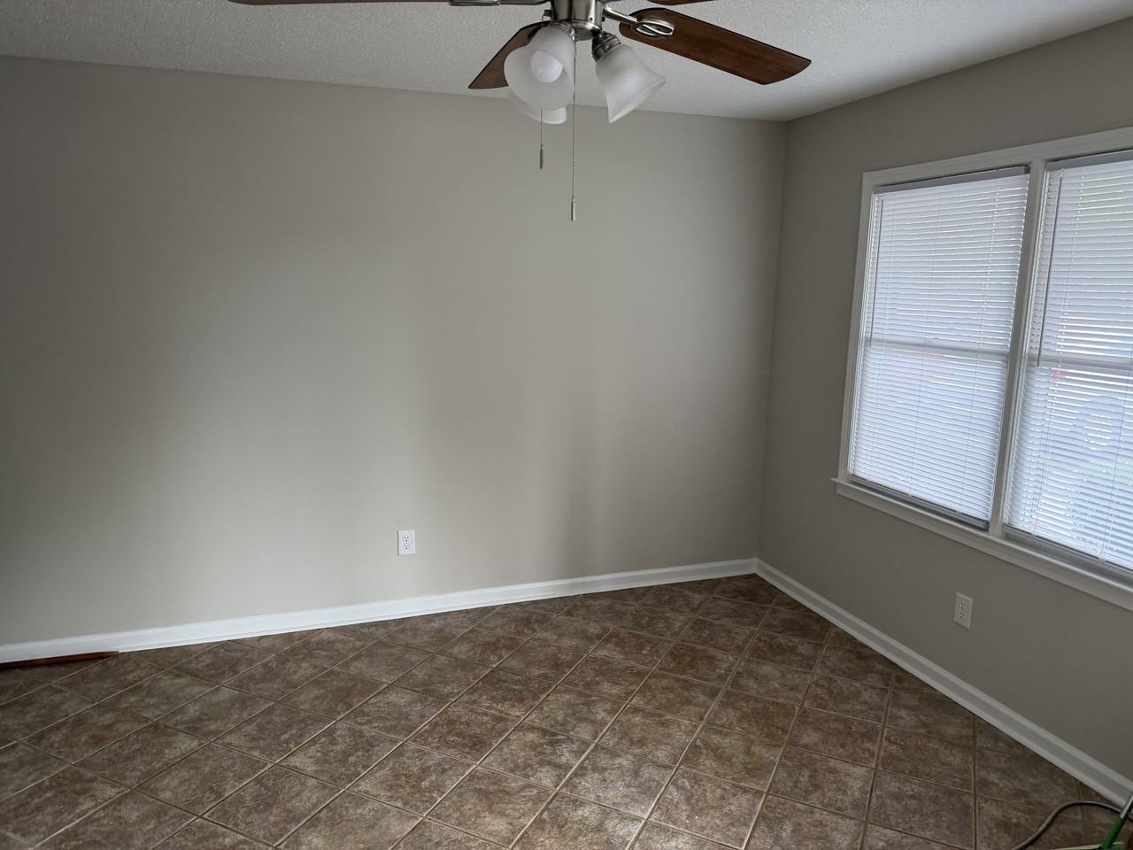 1810 Greens Blvd #2 - Photo 3 of 7