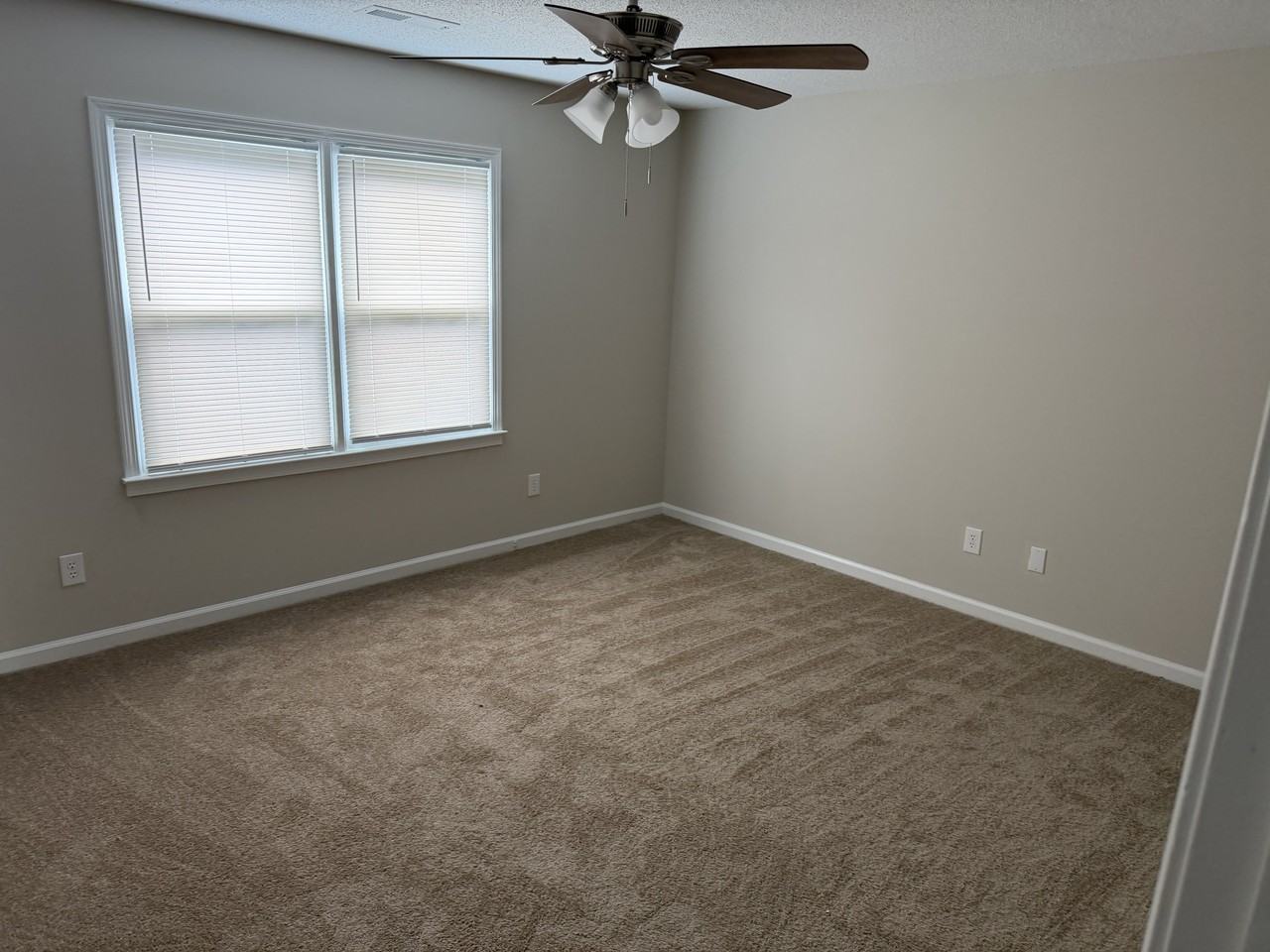 1810 Greens Blvd #2 - Photo 5 of 7