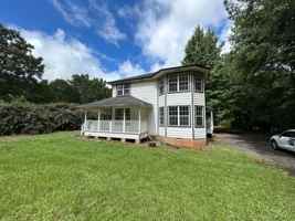 featured image of 190 Susie Pl
