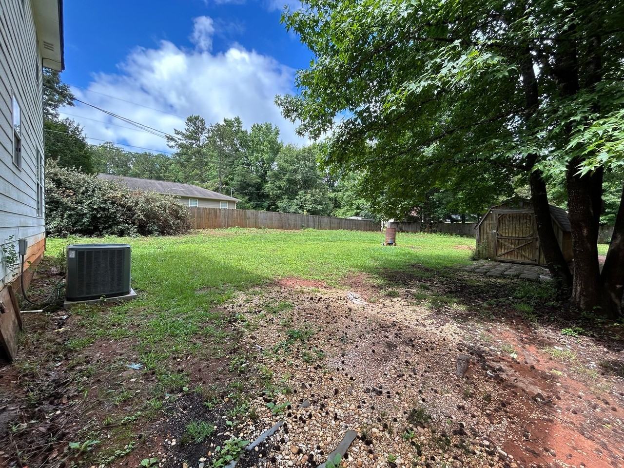 190 Susie Pl - Photo 3 of 18