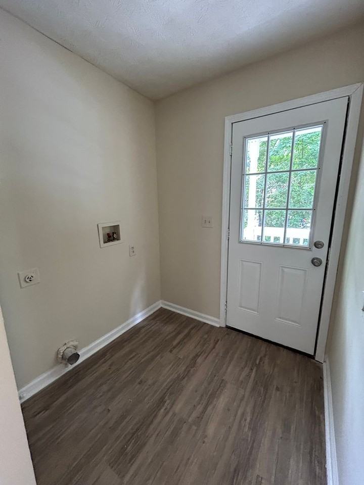 190 Susie Pl - Photo 5 of 18