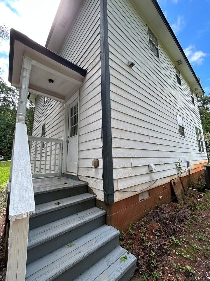 190 Susie Pl - Photo 6 of 18