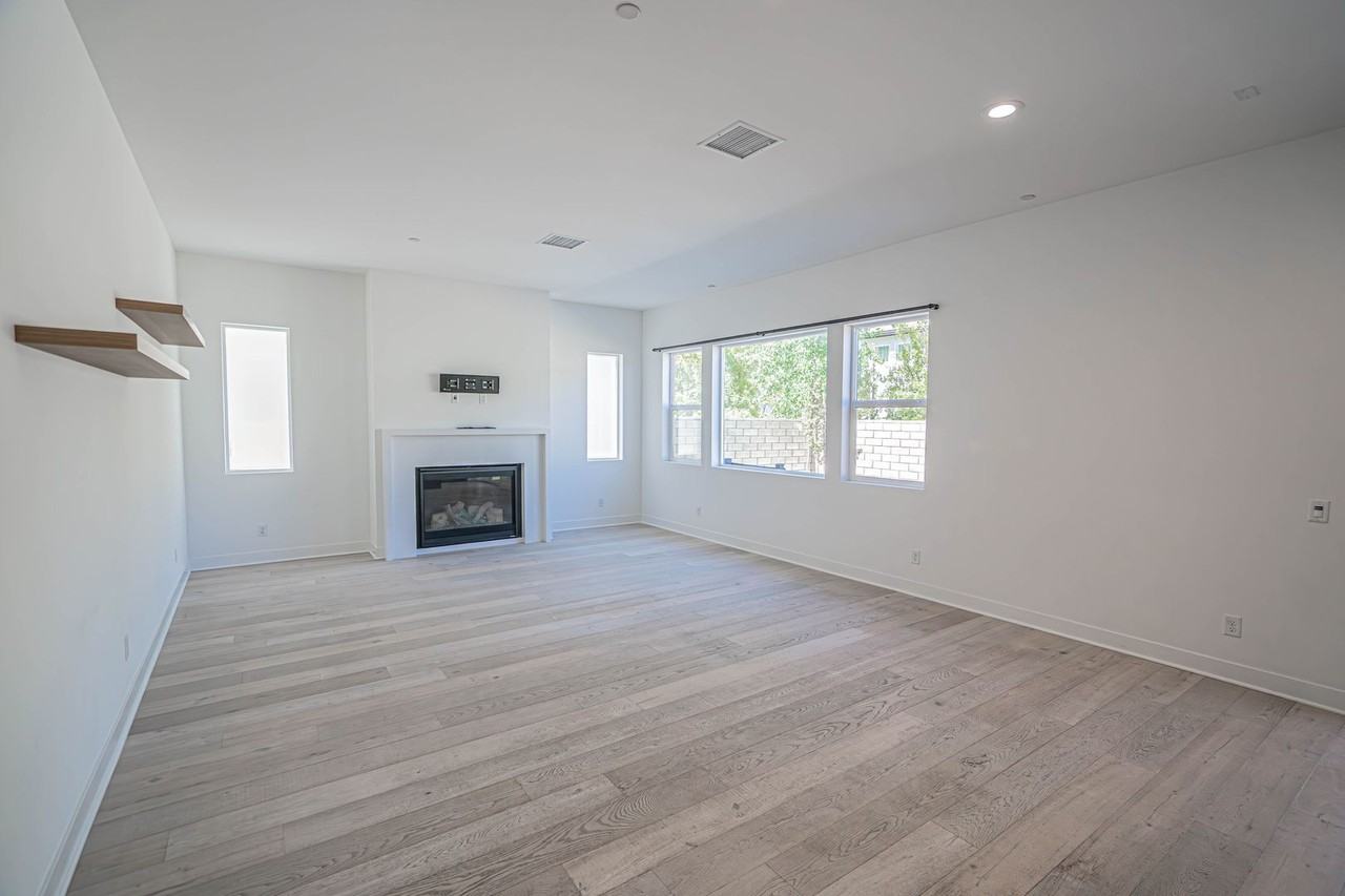 28519 Moyer Ln - Photo 3 of 29