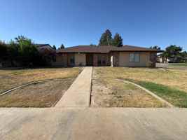 featured image of 3009 E Grove Ave