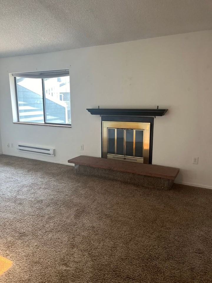 2971 Eagle Way - Photo 5 of 9