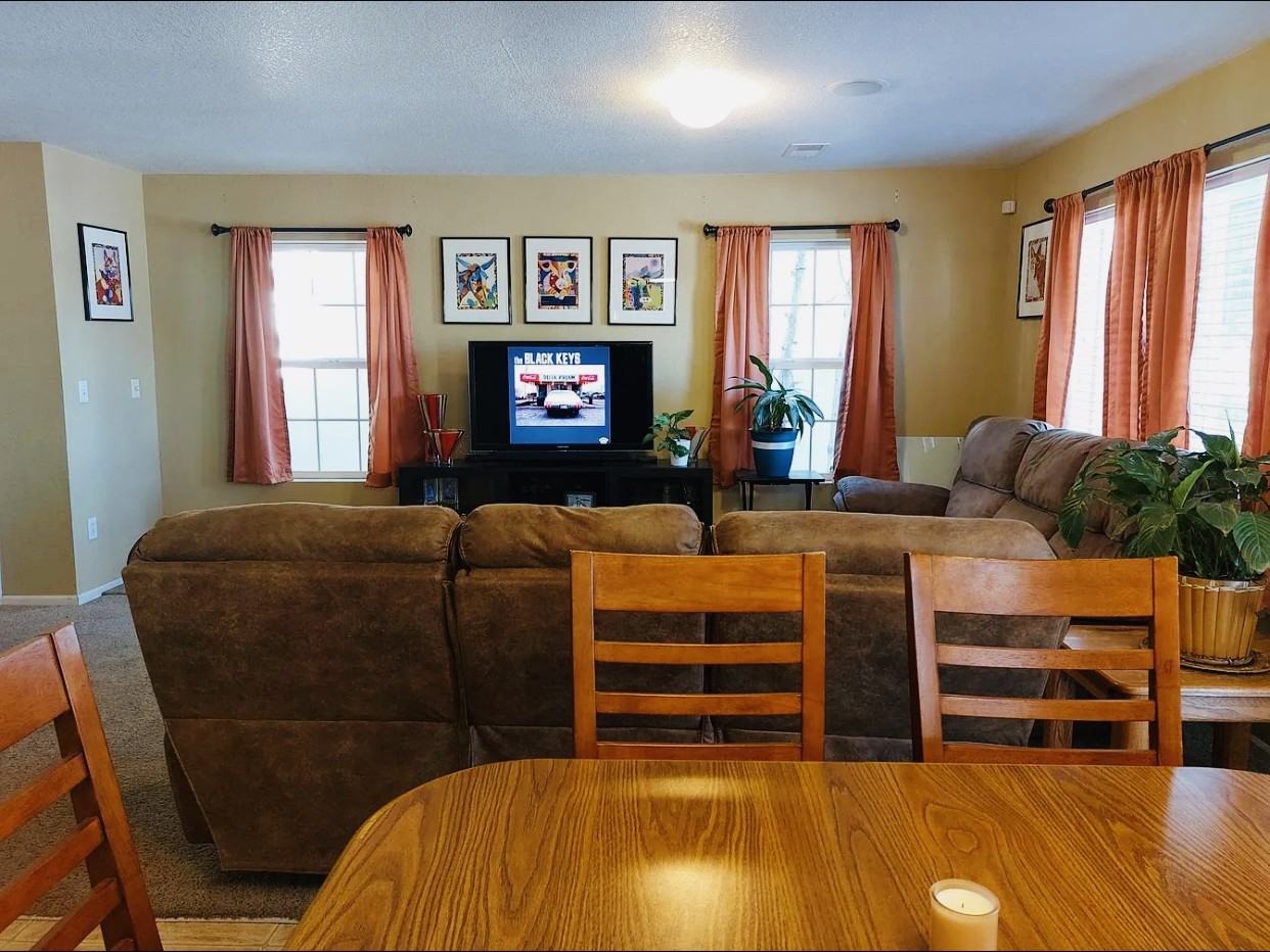 2521 Coach House Loop #NA - Photo 7 of 10