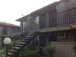 featured image of 1951 Scarborough Dr #4