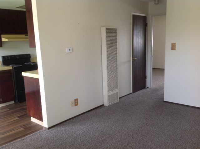 1951 Scarborough Dr #4 - Photo 2 of 10