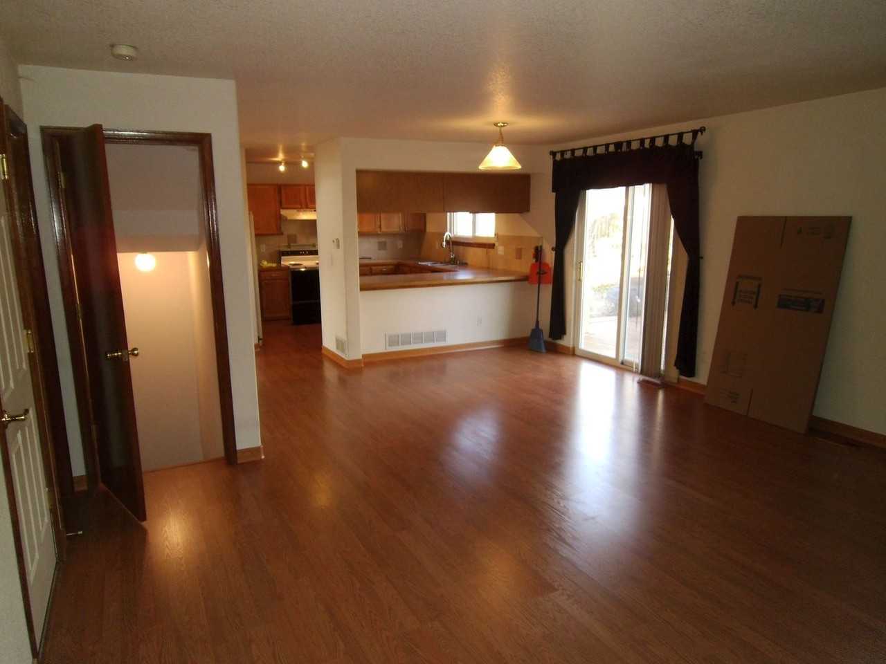 13482 Glen Cir - Photo 3 of 20