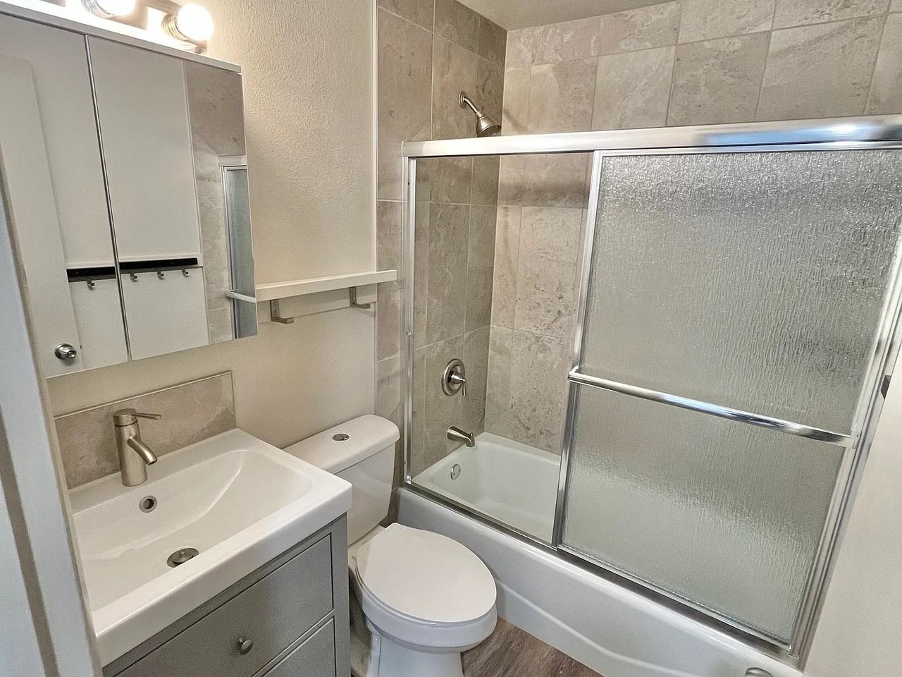 50 Barclay Dr #3 - Photo 7 of 11