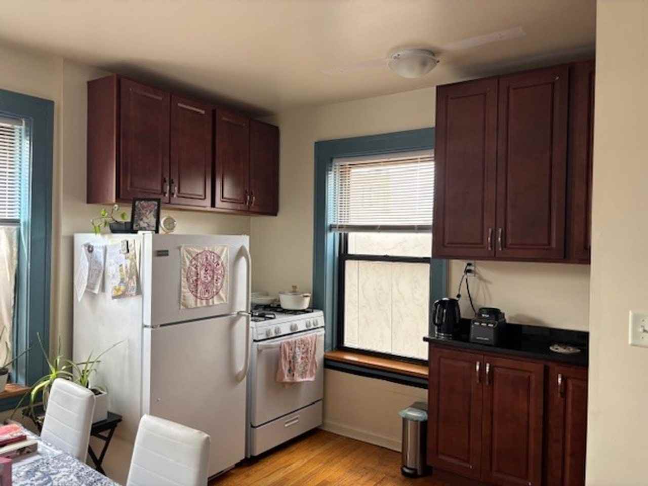 5540-5542 N. ARTESIAN - Photo 6 of 9