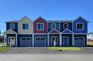 featured image of 909 Washington Ave S