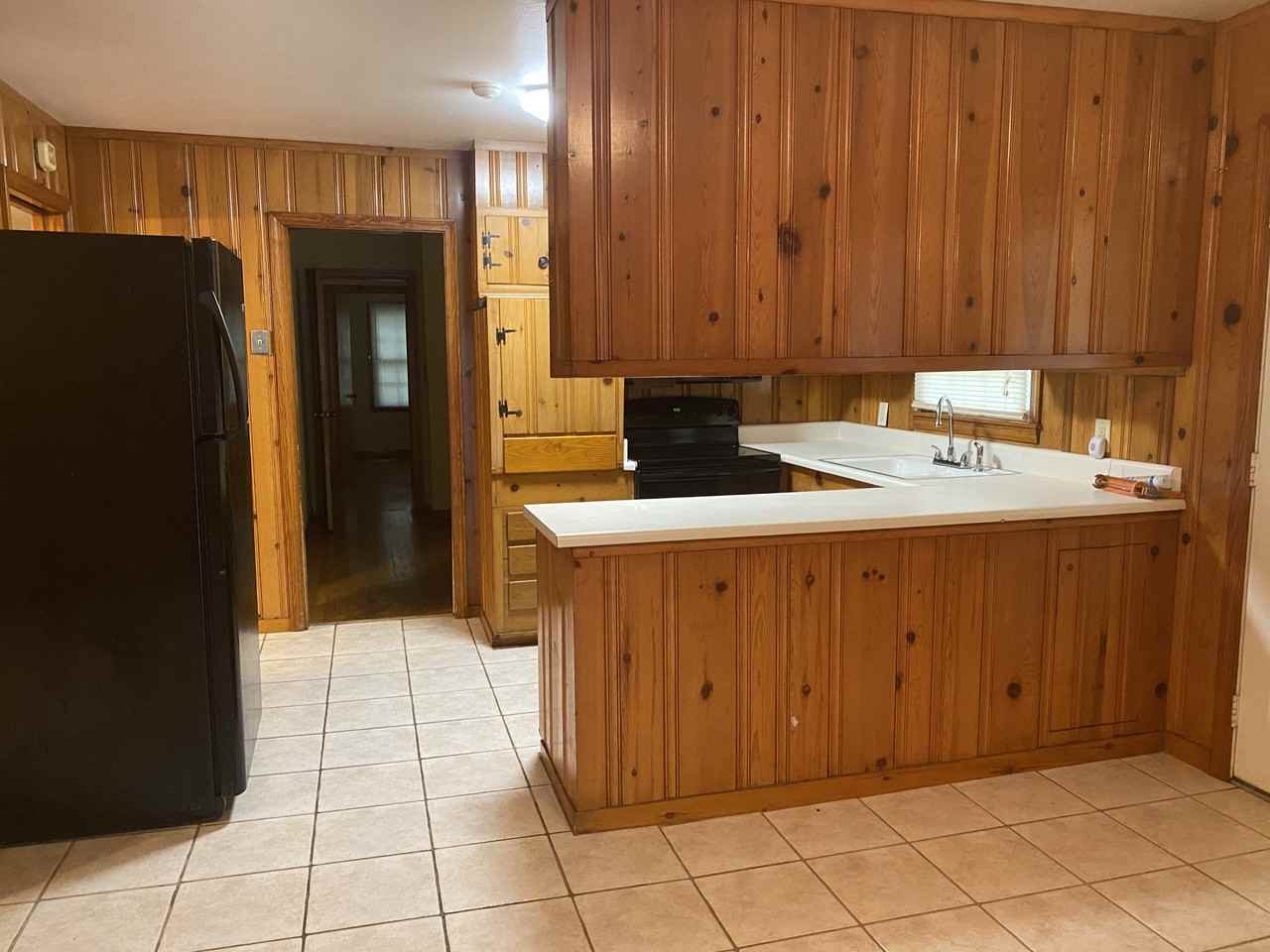 4762 Pinewood Dr N - Photo 5 of 8