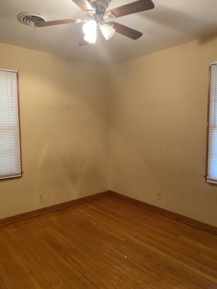4762 Pinewood Dr N - Photo 6 of 8