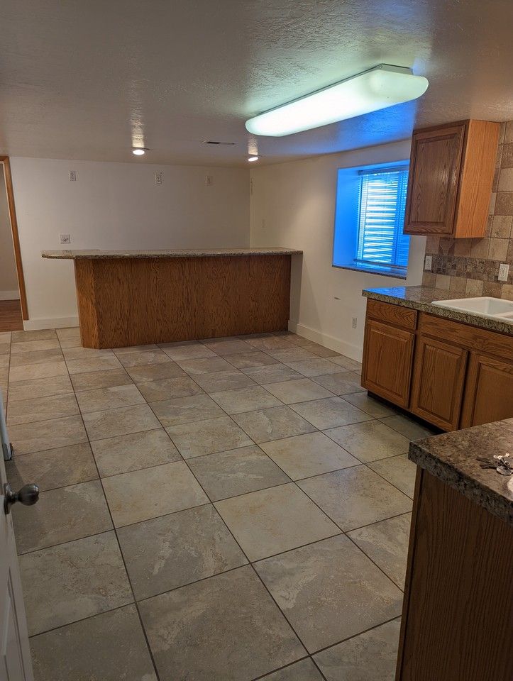 900 Marshall St #2 - Photo 2 of 11