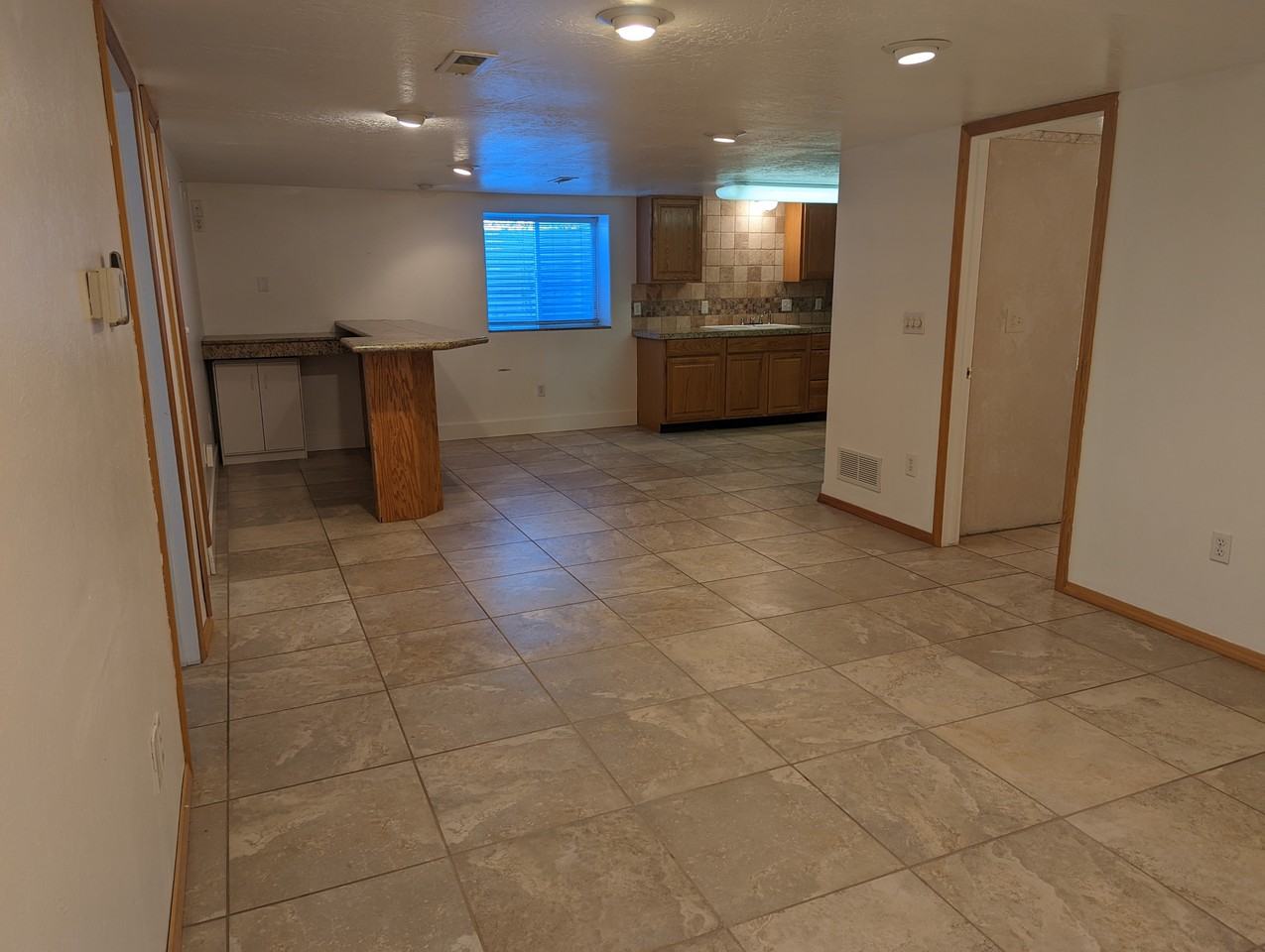 900 Marshall St #2 - Photo 4 of 11
