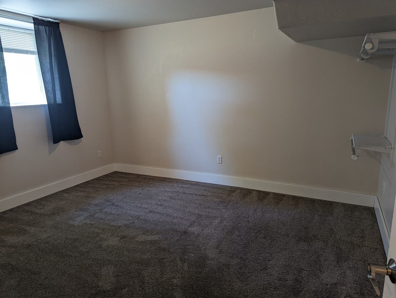 900 Marshall St #2 - Photo 7 of 11