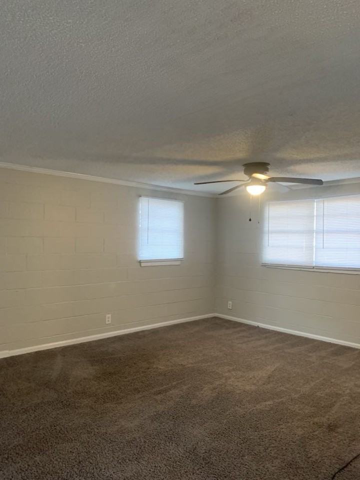 303 Doctor Donnie H Jones Jr Blvd W - Photo 6 of 11