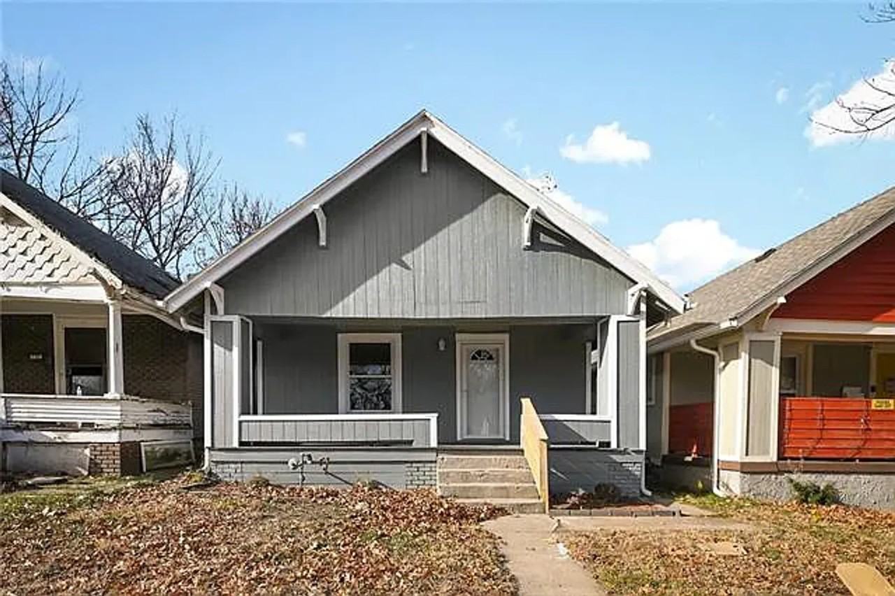 2614 Indiana Ave - Photo 2 of 21