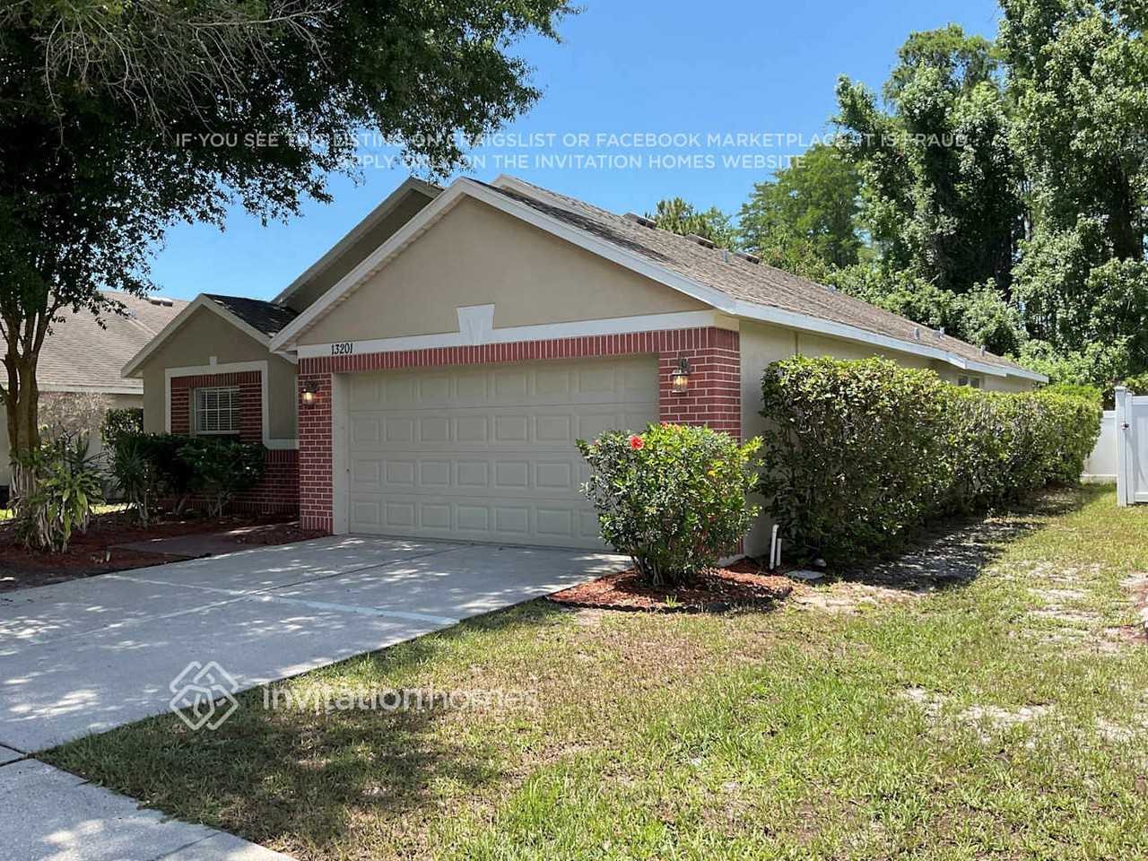 13201 Old Florida Cir - Photo 2 of 23
