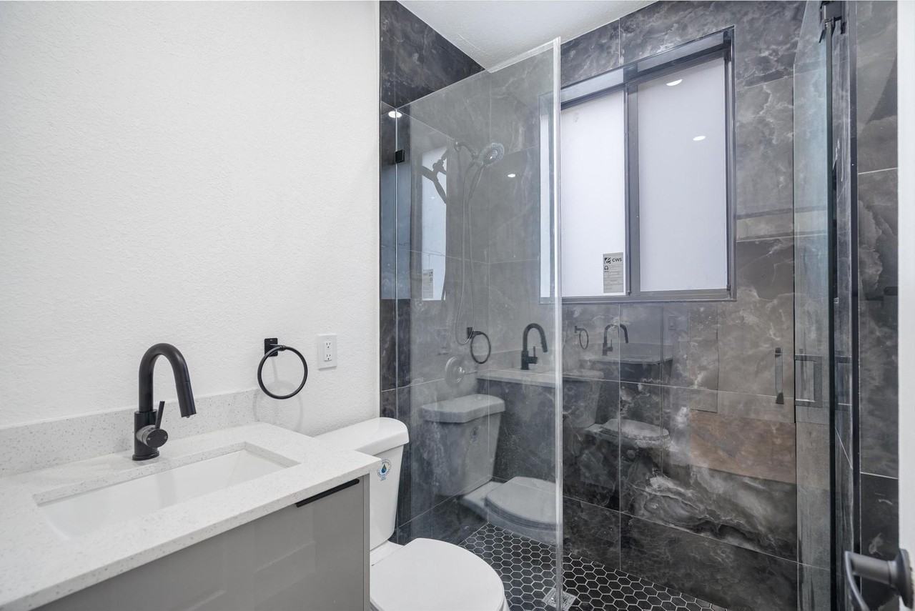 Casa Del Cielo - Photo 5 of 42
